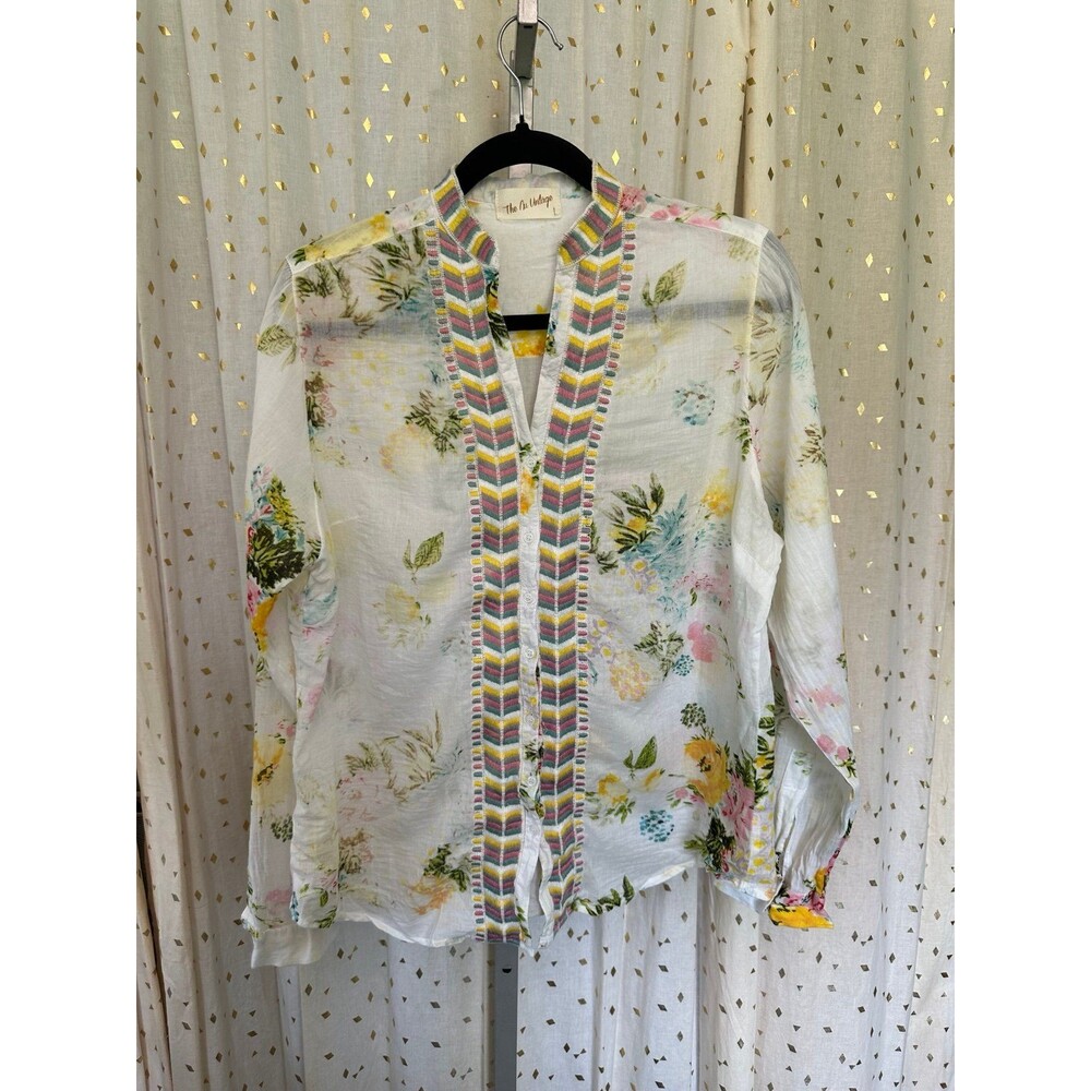 Nu Vintage Intricate Embroidery Delicate Watercolor Floral Button Down Blouse L
